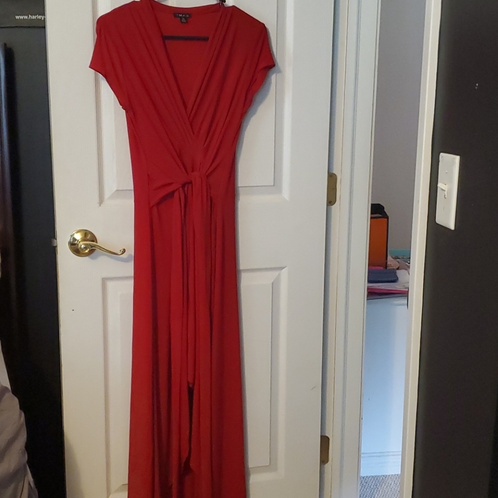 Gorgeous Iman Red maxi high low